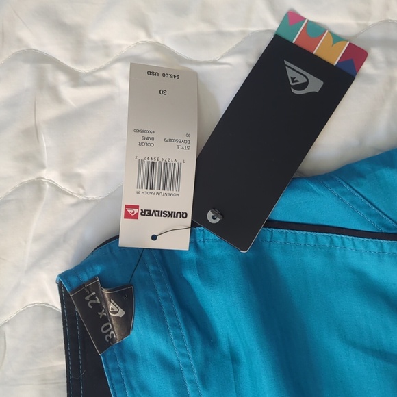 Quicksilver Board Shorts 30" x 21" (New) - Picture 3 of 4